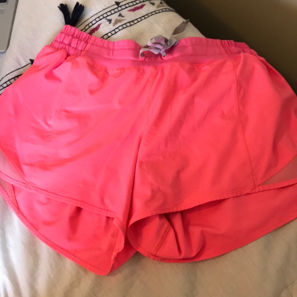Lulu Hotty Hot shorts size 8